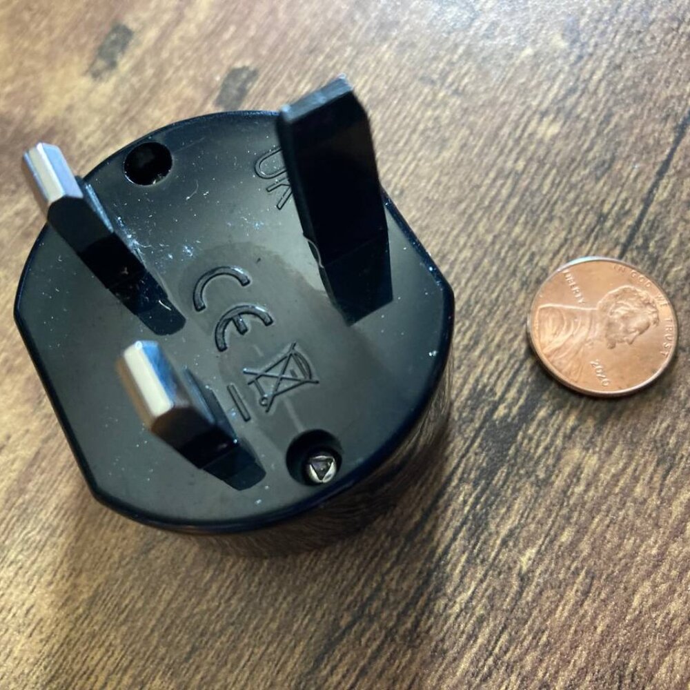 UK British Travel Universal Plug Adapter NEMA 110-250V 10A Black